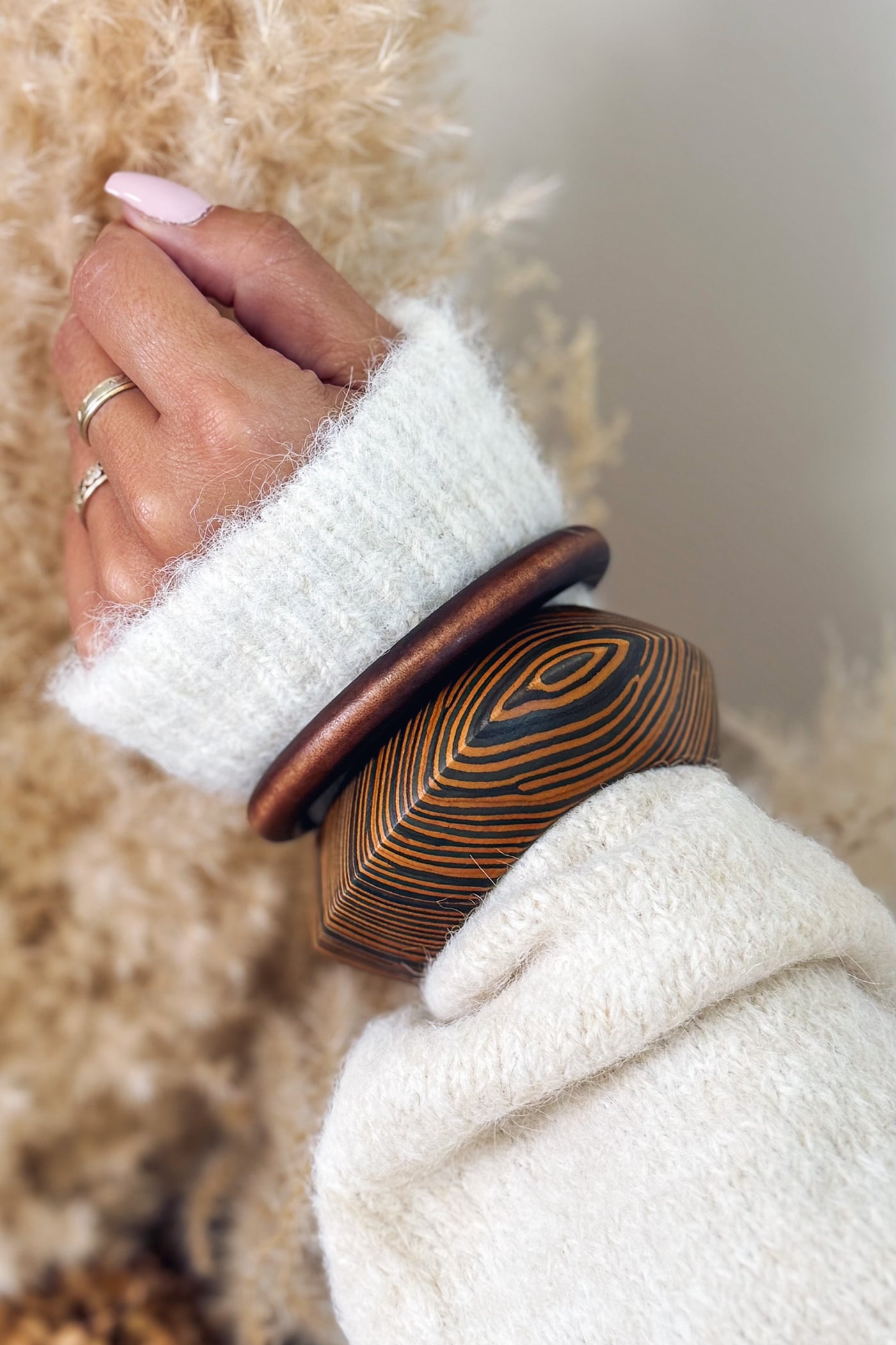 Gros Bracelet Bois Choco Rayé (15255336386885) (15255337304389)