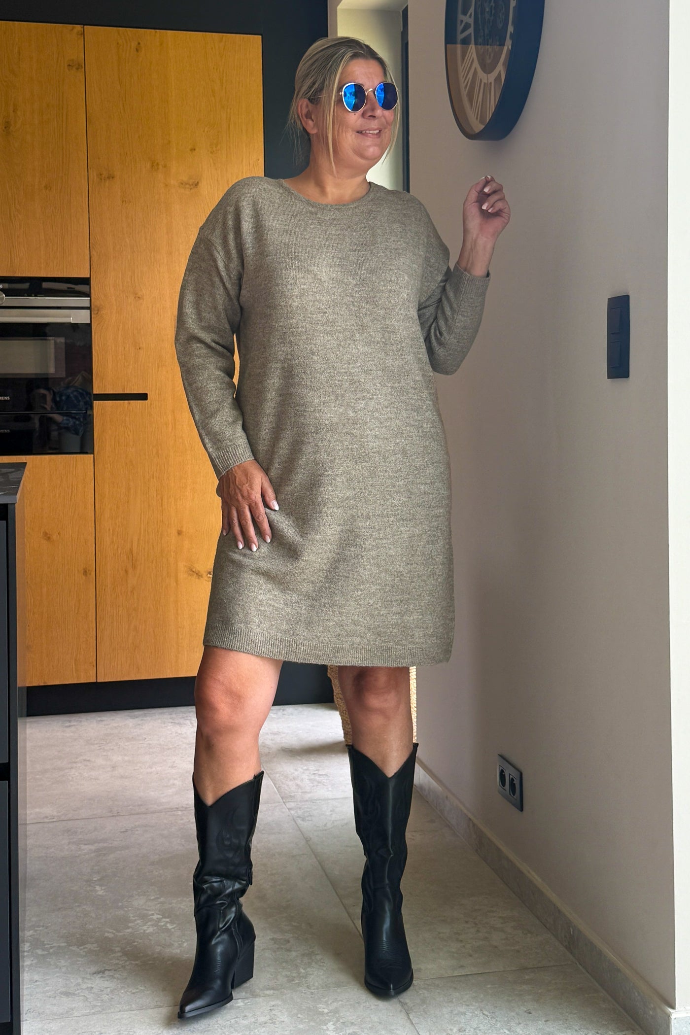 Robe Pull CarAdela Taupe Carmakoma (15260690415941)