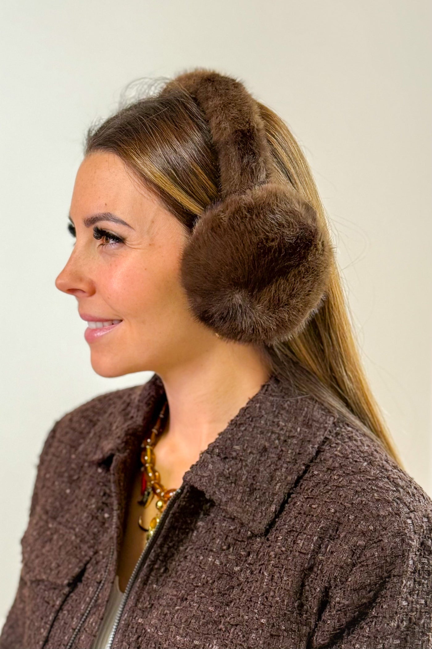 Cache Oreille Fausse Fourrure Choco