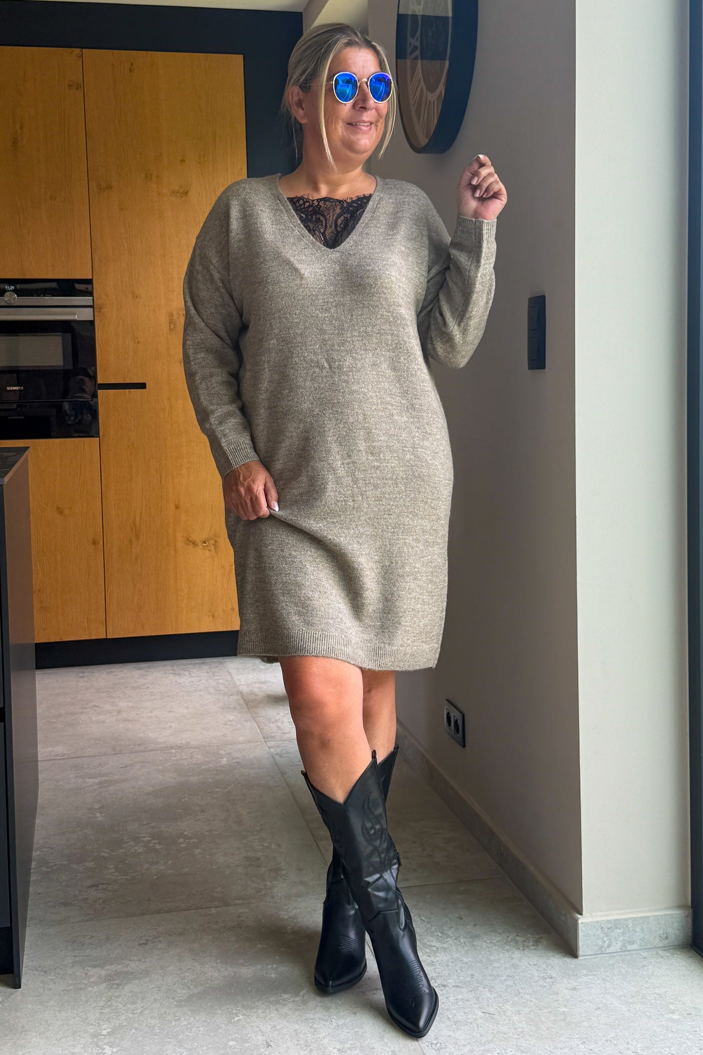 Robe Pull CarAdela Taupe Carmakoma (15260690415941)