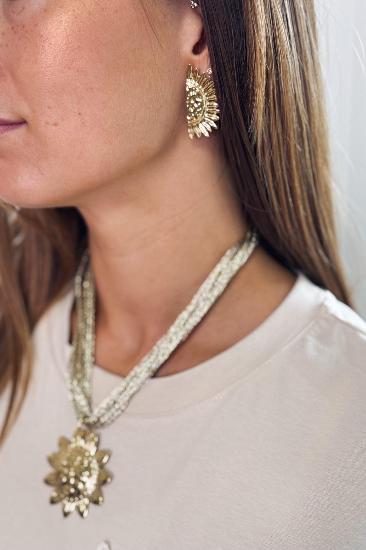Boucles d'oreille tournesol doré (15172934402373)