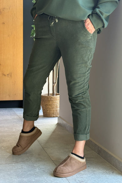 Pantalon Magique Gabrielle En Velours Kaki GT (15353752748357)