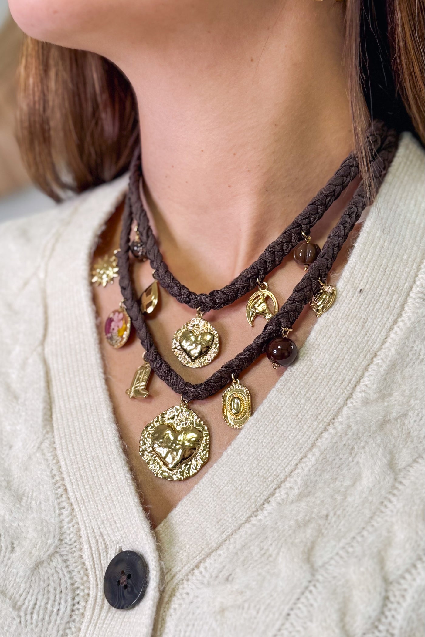 Collier Double Tressé Choco à Breloques