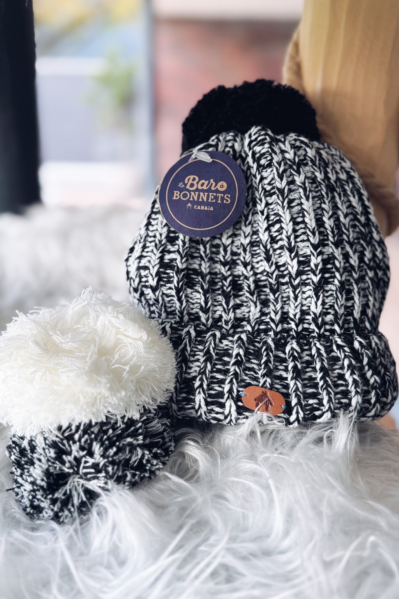 Bonnet Cabaya Cruella Noir & Blanc