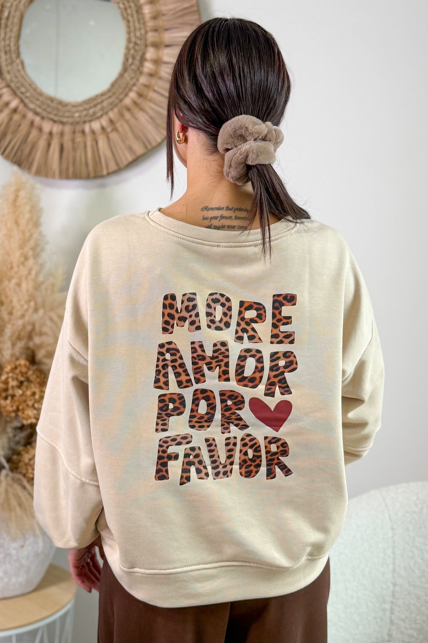 Sweat " More Amor..." Beige